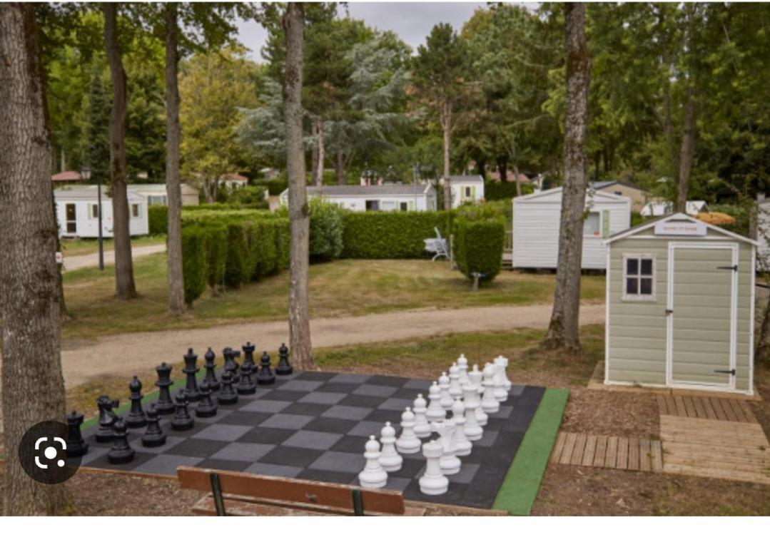 Saint-Chéron Location Mobil-Home Le Parc Des Roches מראה חיצוני תמונה