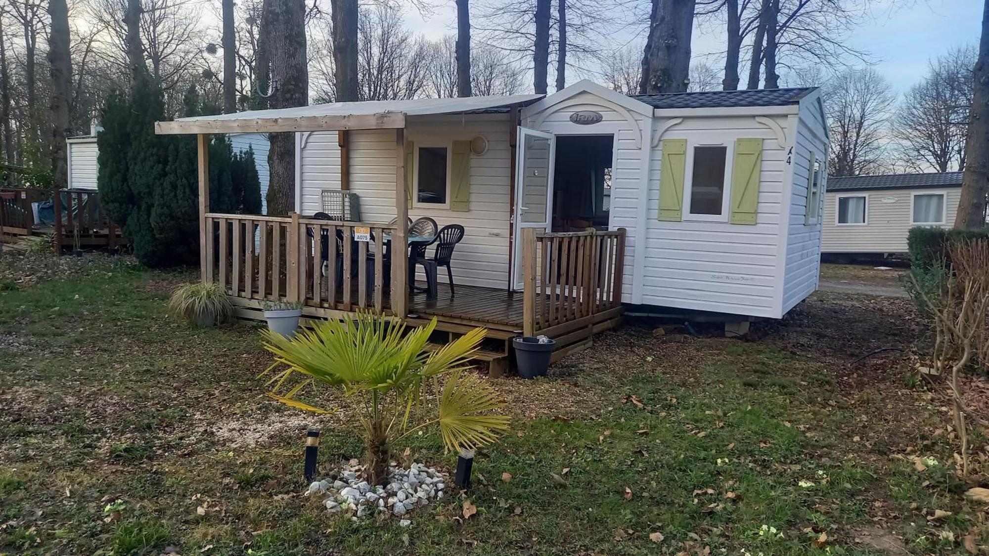 Saint-Chéron Location Mobil-Home Le Parc Des Roches מראה חיצוני תמונה